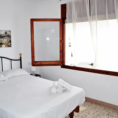 Afrodita Casa Con Dos Independientes Ferienhaus Pineda de Mar