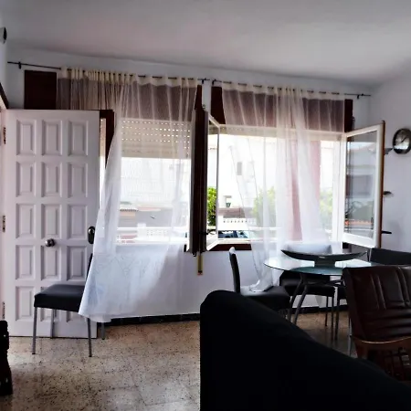 Afrodita Casa Con Dos Independientes Ferienhaus Pineda de Mar