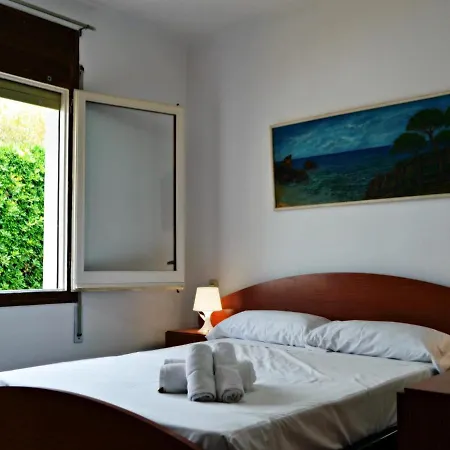 Afrodita Casa Con Dos Independientes * Pineda de Mar