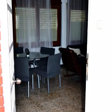 Afrodita Casa Con Dos Independientes